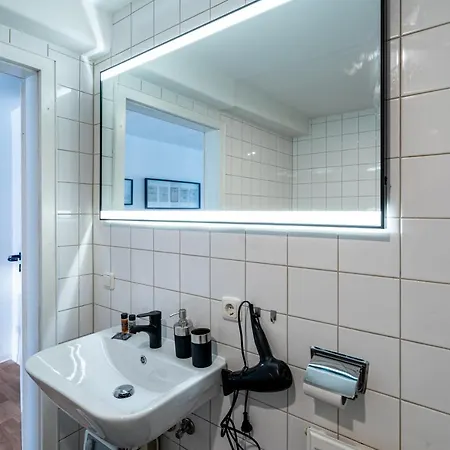 Gemuetliche 2-zimmer - Balkon - Parkplatz - Smart Tv - Arbeitsplatz Friedberg (Hessen)