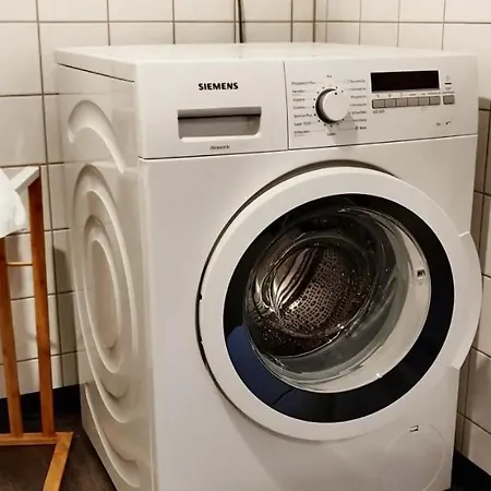 Gemuetliche 2-zimmer - Balkon - Parkplatz - Smart Tv - Arbeitsplatz Friedberg (Hessen)