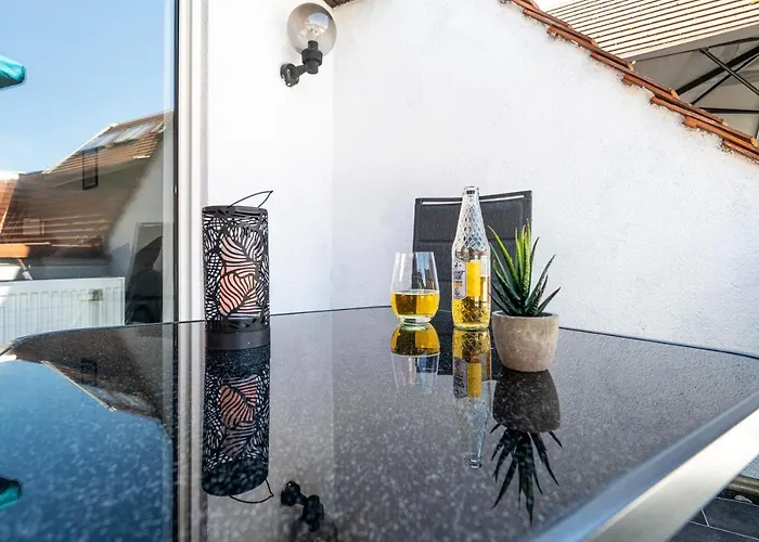 Apartamento Gemütliche 2-zimmer - Balkon - Parkplatz - Smart Tv - Arbeitsplatz Friedberg (Hessen)